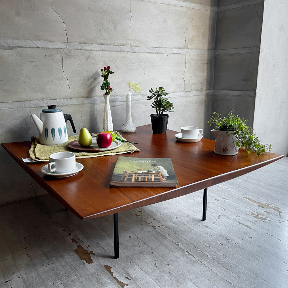 【学芸大学店】リッツウェル Ritzwell イビサフォルテ IBIZA FORTE リビングテーブル センターテーブル ローテーブル スクエア ウォールナット無垢材 W93×H33cm 買取させていただきました。