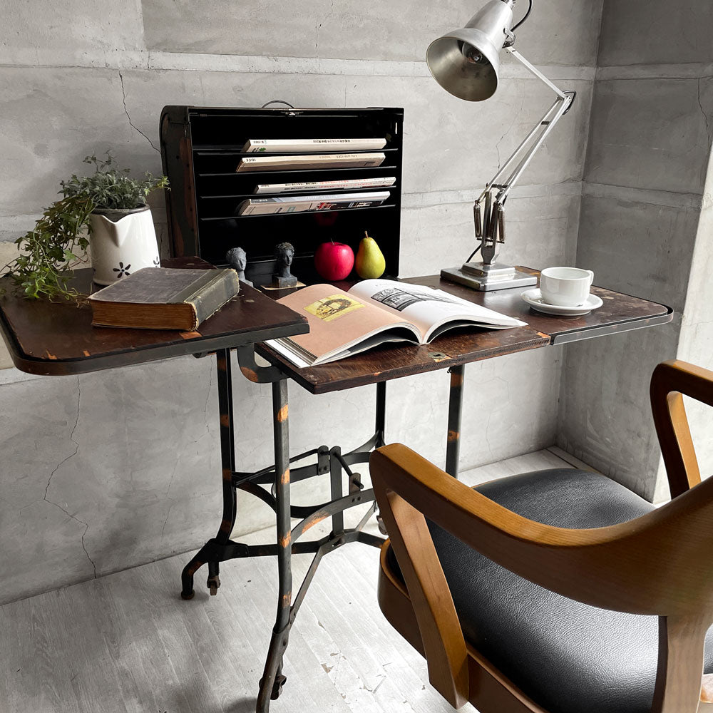 【学芸大学店】トレド Toledo ビンテージ タイプライターデスク キャビネットテーブル スチールキャビネット 蛇腹扉 インダストリアルデザイン 米国♪ 買取させていただきました。