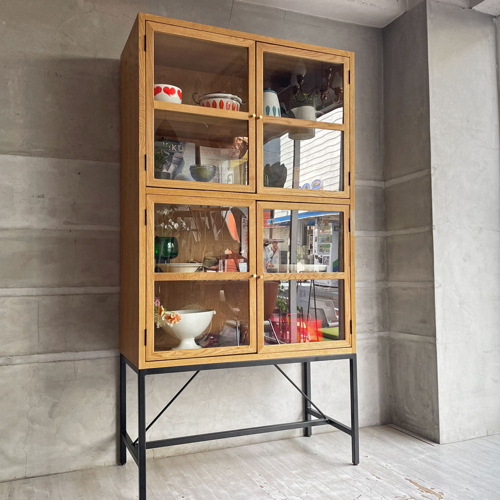 【学芸大学店】クラッシュゲート CRASH GATE イージーライフ Easy Life ナクモ NAKUMO キャビネット W100cm ガラス戸 オーク材 ブラックスチール 真鍮 アジャスター付 関家具 ♪ 買取させていただきました。