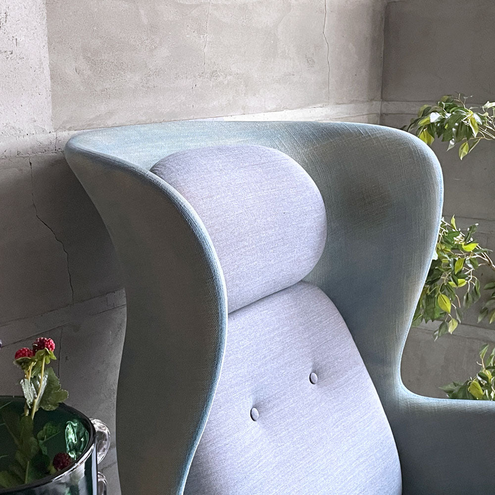 フリッツハンセン Fritz Hansen ロオチェア RO JH1 ラウンジチェア ファブリック Faded Denim Blue アルミベース ハイメ・アジョン ～ひらく蕾に、羽を休めて。ロオチェアがもたらす、静寂のひととき。～