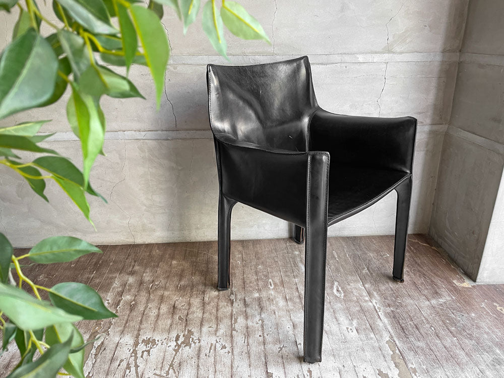 カッシーナ Cassina 413 CAB アームチェア キャブチェア 本革 ブラック マリオ・ベリーニ イタリア モダンデザイン 定価￥356,400- 買い取りしました。