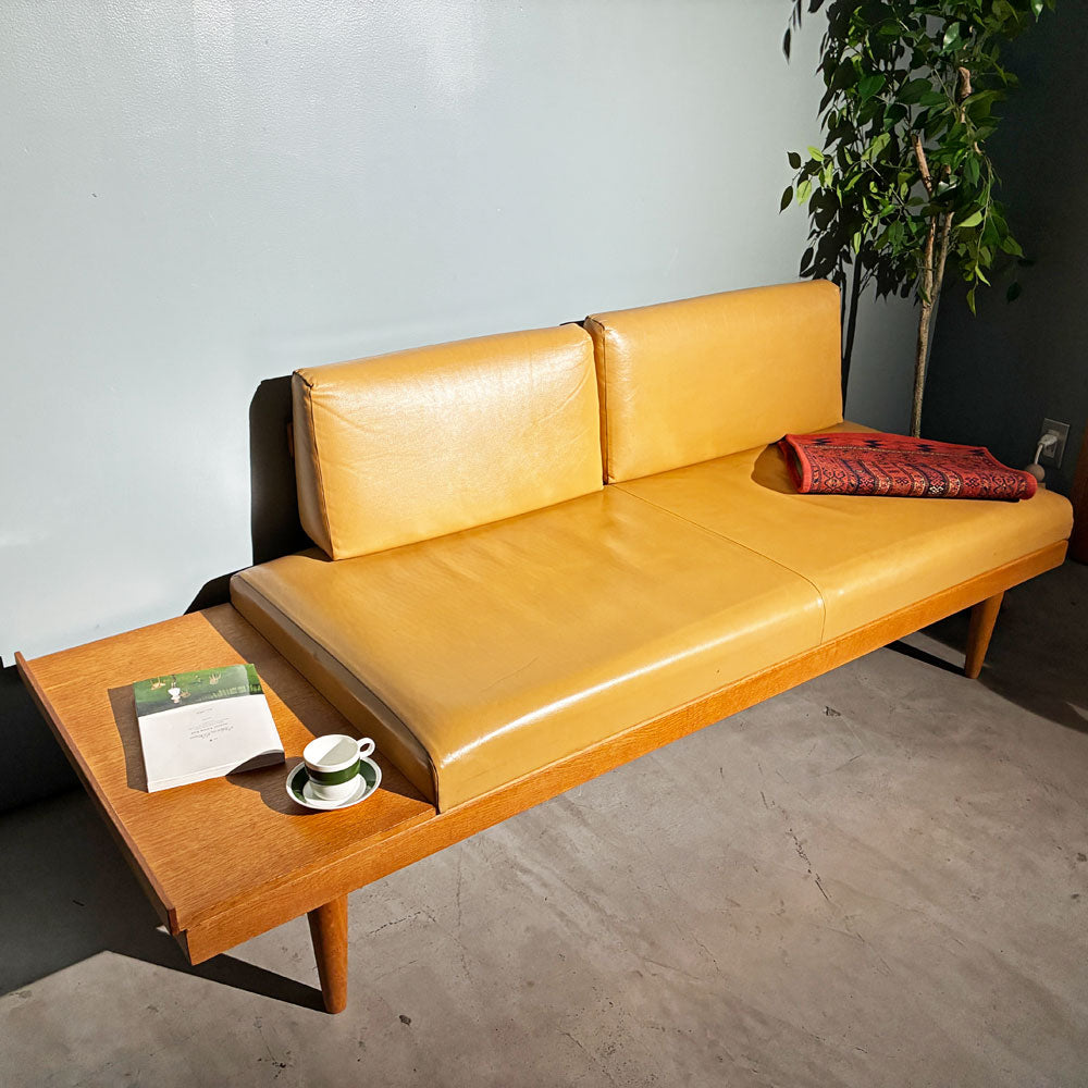 【経堂店】エコーネス EKORNES Svane デイベッド Ingmar Relling ノルウェー ビンテージ オーク材 本革 キャメル 北欧家具 ソファベッド 買取させていただきました。