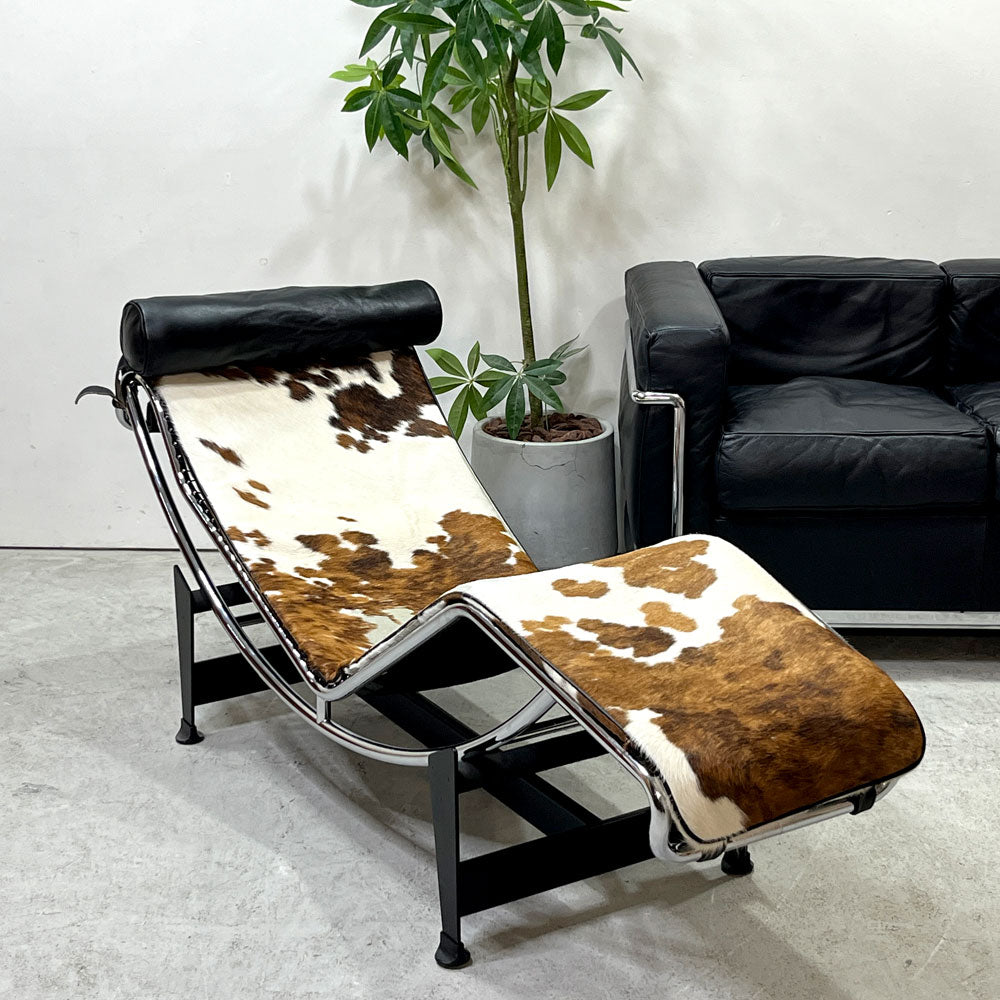 カッシーナ Cassina LC4 シェーズロング 長椅子 ハラコ 毛皮 レザークッション 本革 ル・コルビュジエ MoMA 名作椅子 ～獣皮のトラジェクトリー～