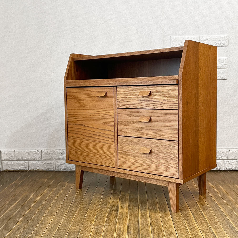 【経堂店】ウニコ unico クルト KURT コンソールキャビネット ライティングデスク オーク材 オイル仕上げ 北欧ビンテージスタイル 買取させていただきました。