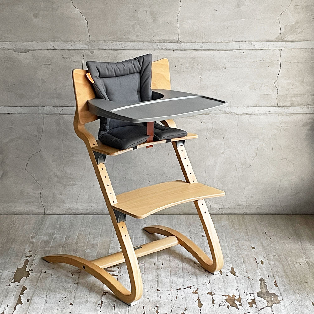 【学芸大学店】リエンダー Leander ハイチェア クラシック ベビーチェア ナチュラル セーフティーバー・トレー・クッション付 高さ調整可 デンマーク 買取させていただきました。