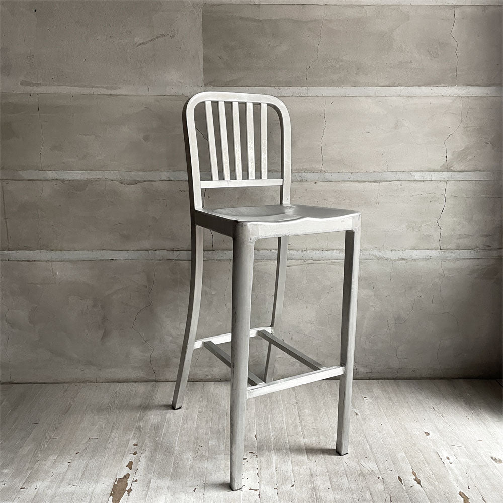 【学芸大学店】ネイビーバースツール Navy BarStool カウンターチェア ハイチェア アルミニウム インダストリアル リプロダクト品  A 買取させていただきました。