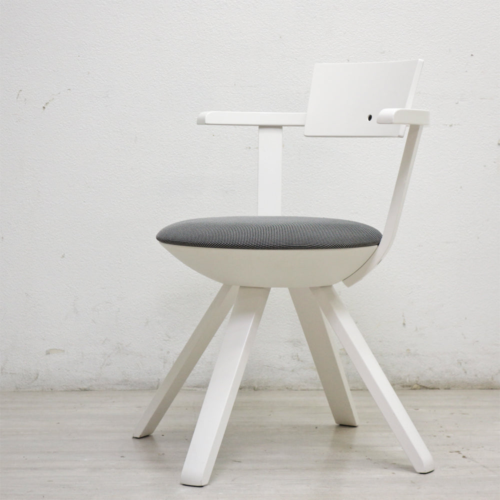 【祖師ヶ谷大蔵店】アルテック artek ライバルチェア Rival Chair ダイニングチェア ホワイトラッカー コンスタンチン・グルチッチ Konstantin Grcic 買取させていただきました。