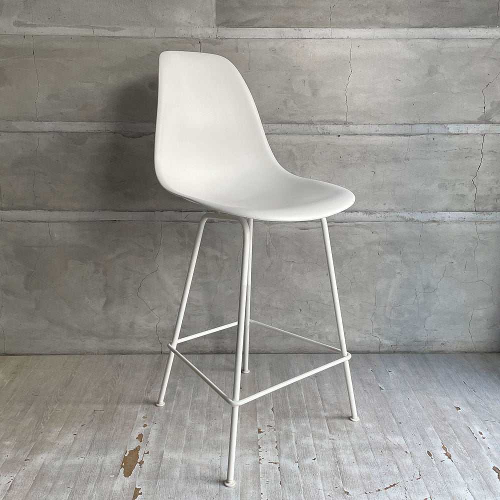 【学芸大学店】ハーマンミラー Herman Miller イームズプラスチックシェルスツール カウンターハイトスツール ポリプロピレン製 ホワイト ミッドセンチュリー 買取させていただきました。