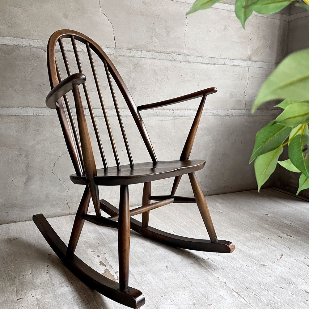 【学芸大学店】アーコール Ercol クエーカー ロッキングチェア アームチェア コロニアル ブラウン エルム材 ビーチ材 UKビンテージ 英国家具 買取させていただきました。