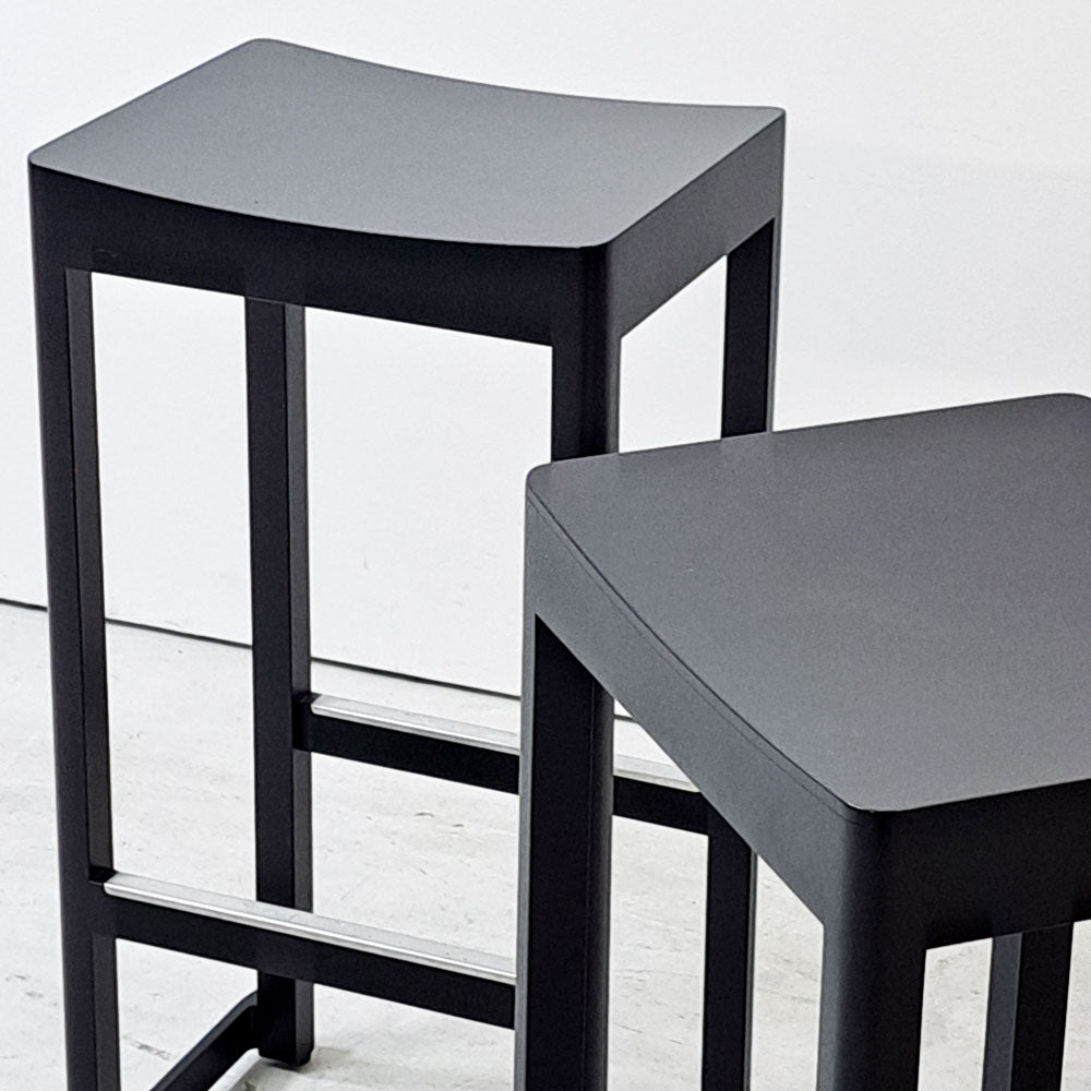 アルテック artek アトリエ バースツール Atelier Bar Stool H75cm ビーチ材 ブラックラッカー仕上げ タフ スタジオ TAF Studio スウェーデン 北欧家具 ～作り人の伝言～