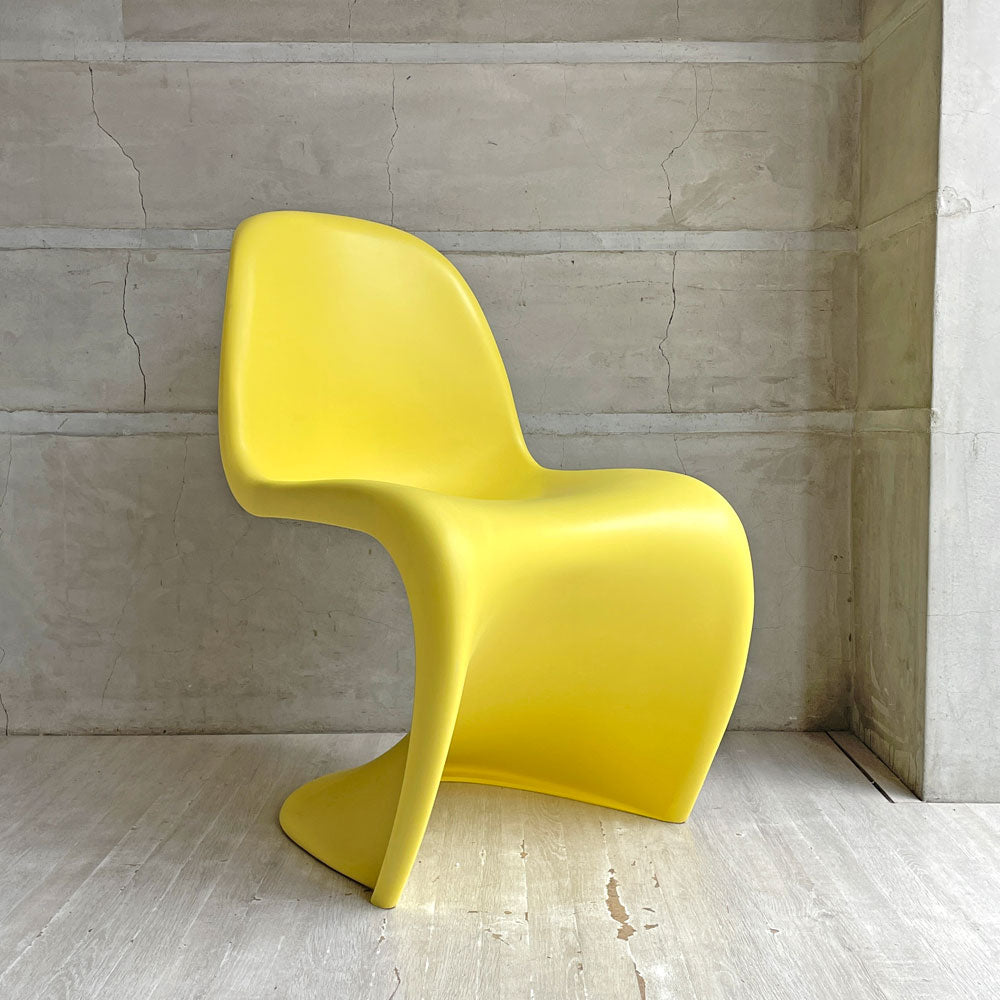 【学芸大学店】ヴィトラ vitra パントンチェア Panton Chair ヴェルナー・パントン スタッキングチェア イエロー ミッドセンチュリー スペースエイジ 買取させていただきました。