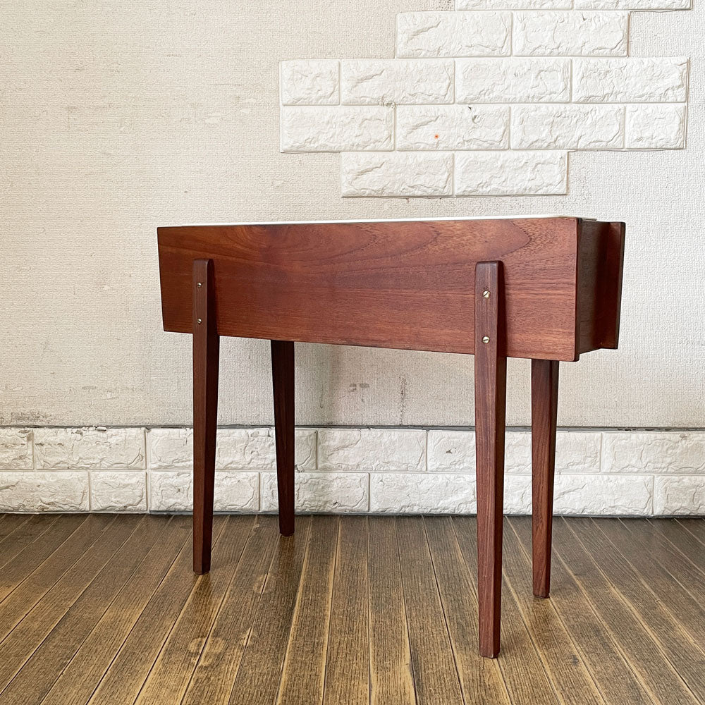 【経堂店】北欧ビンテージプランタースタンド ディスプレイラック マガジンラック 北欧家具 買取させていただきました。