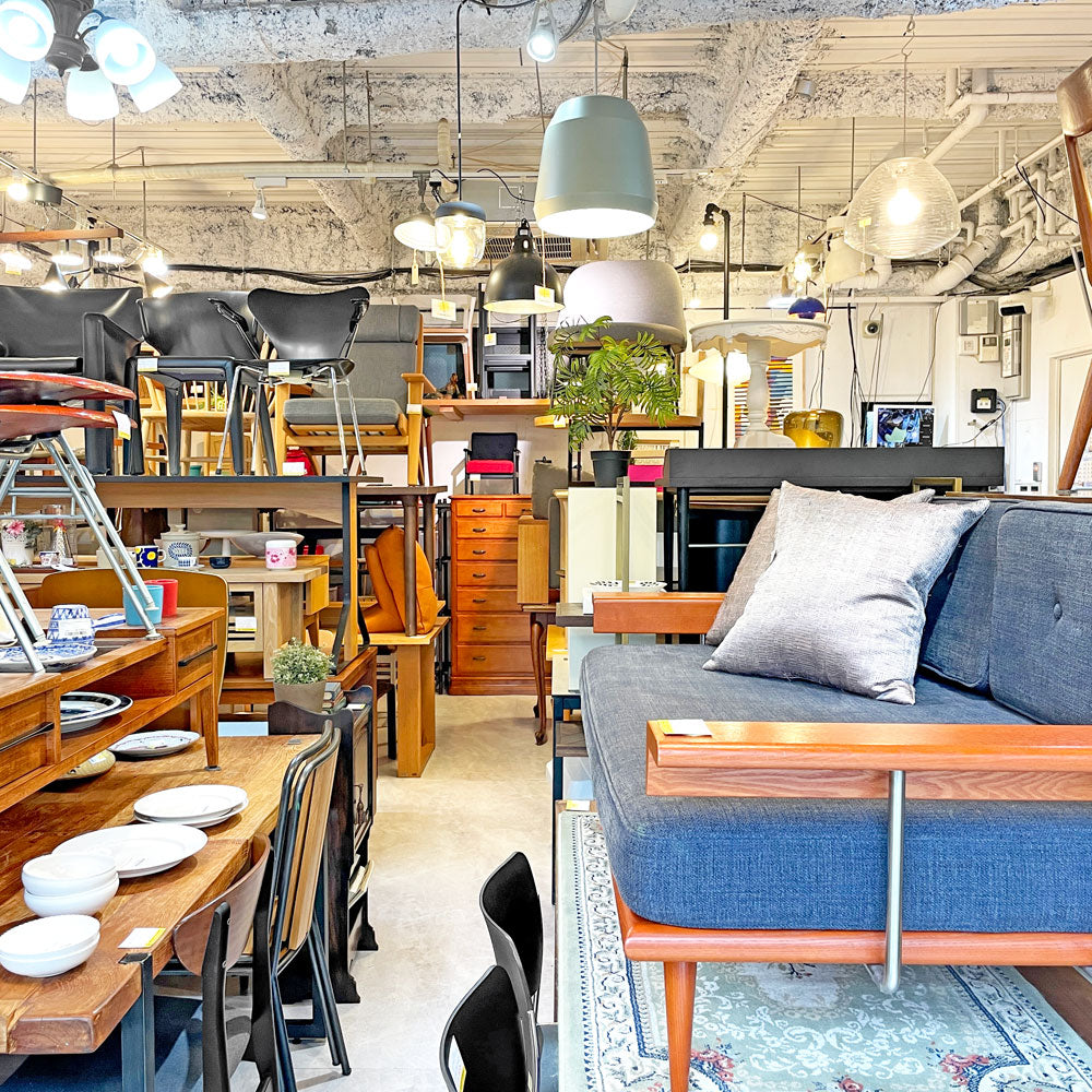 下北沢店 6月の店内紹介～名品そろい踏みの今