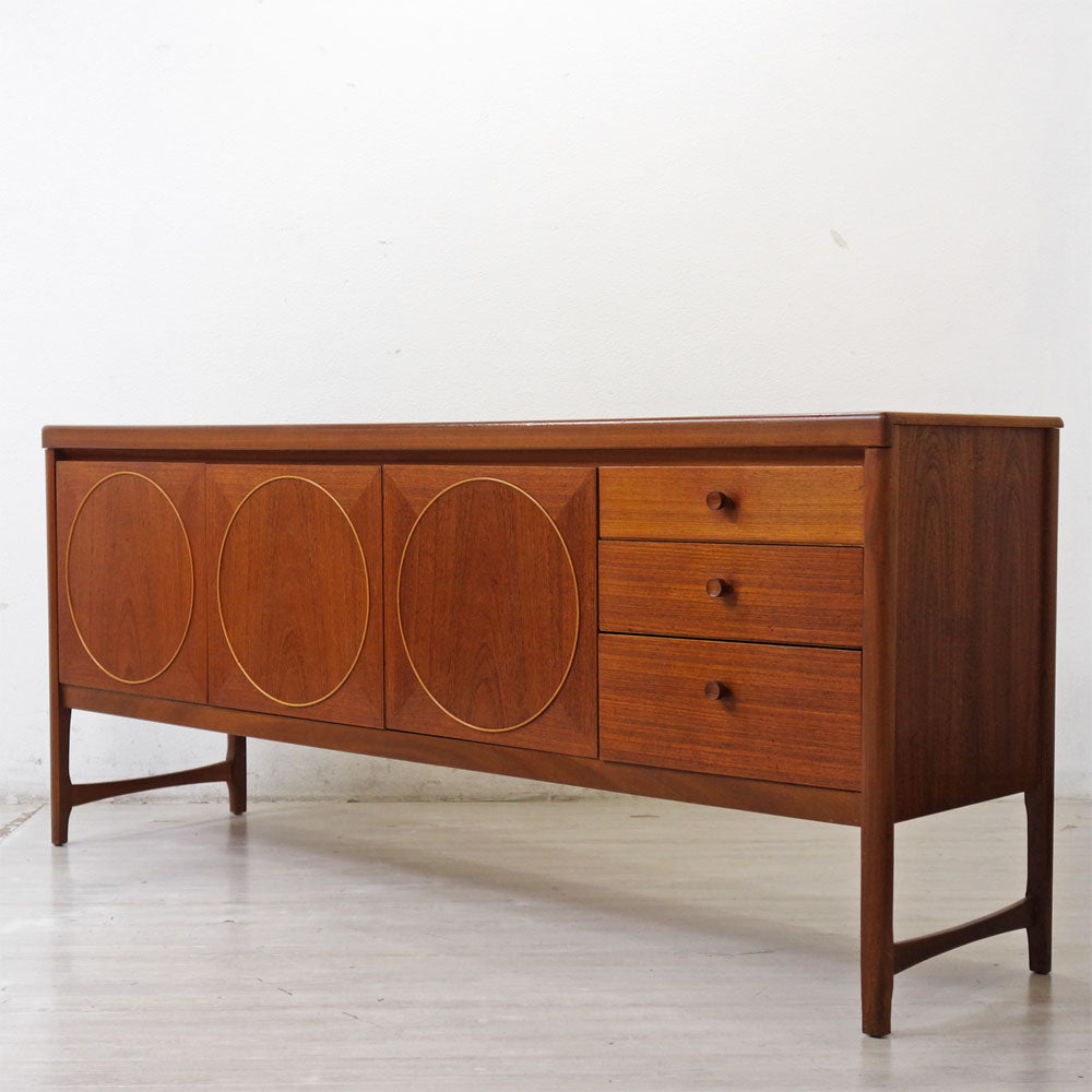 【祖師ヶ谷大蔵店】ネイサンファニチャー Nathan Furniture サークルズ サイドボード Circles Sideboard チーク材 Patrick Lee W183cm ビンテージ 英国 買取させていただきました。