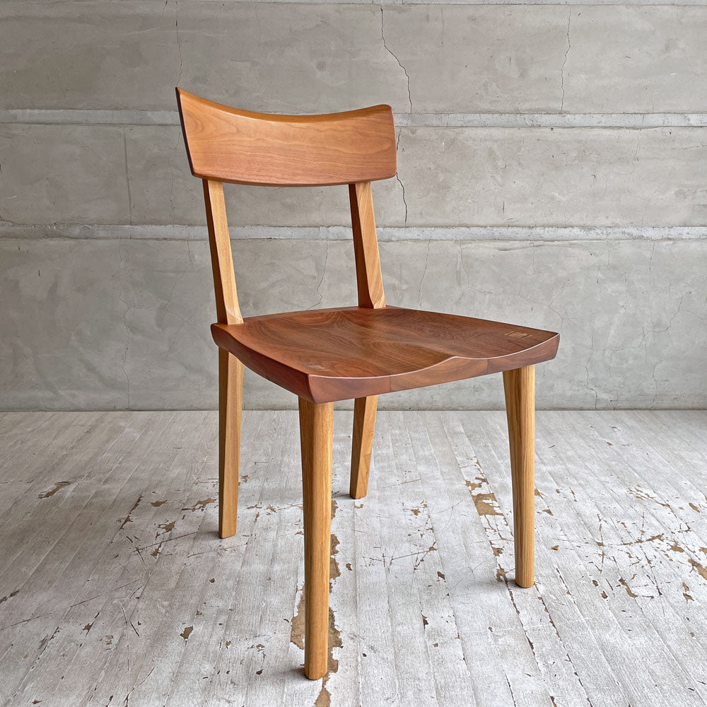 【学芸大学店】シラカワ家具 Shirakawa 飛騨の匠工房 No.40 ダイニングチェア アームレス ウォールナット×クルミ 無垢材 飛騨家具 ナチュラルモダン 買取させていただきました。