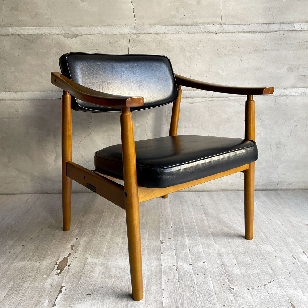 【学芸大学店】カリモク60 karimoku60 Dチェア アームチェア ダイニングチェア スタンダードブラック PVCレザー ミッドセンチュリー B ♪ 買取させていただきました。