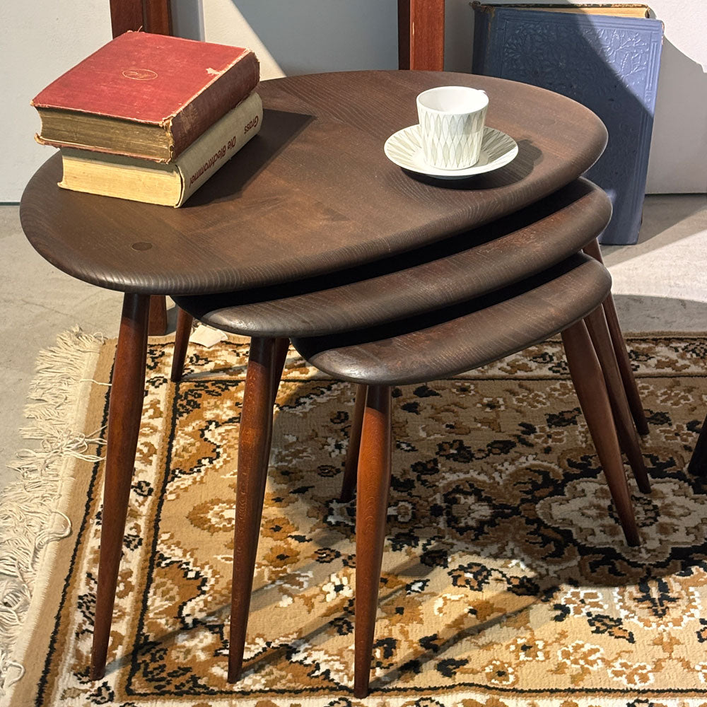 アーコール Ercol ペブル PEBBLE 354 ネストテーブル nest of tables サイドテーブル ビーチ×エルム材 ブルーラベル UKビンテージ ～浮遊する小石～