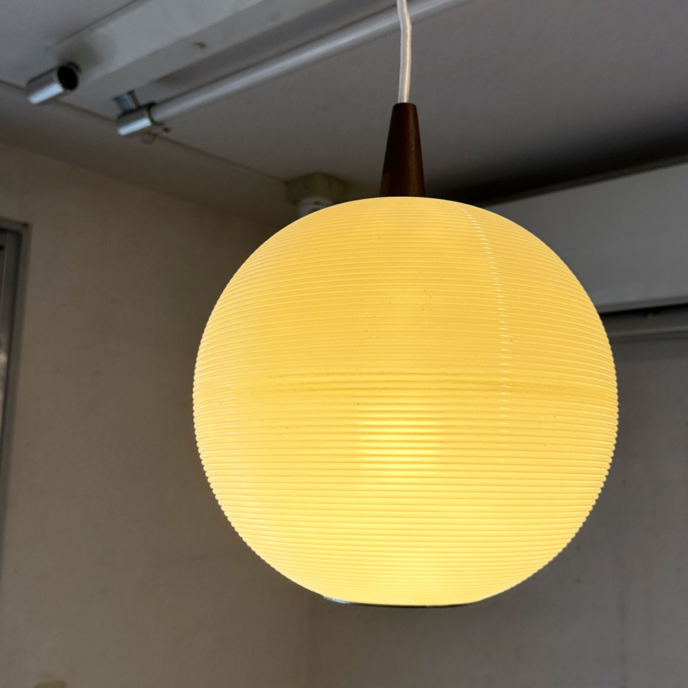 【経堂店】ジャパンビンテージ Japan Vintage ペンダントライト ボールシェード 球体 プラスチックシェード 北欧スタイル 買取させていただきました。
