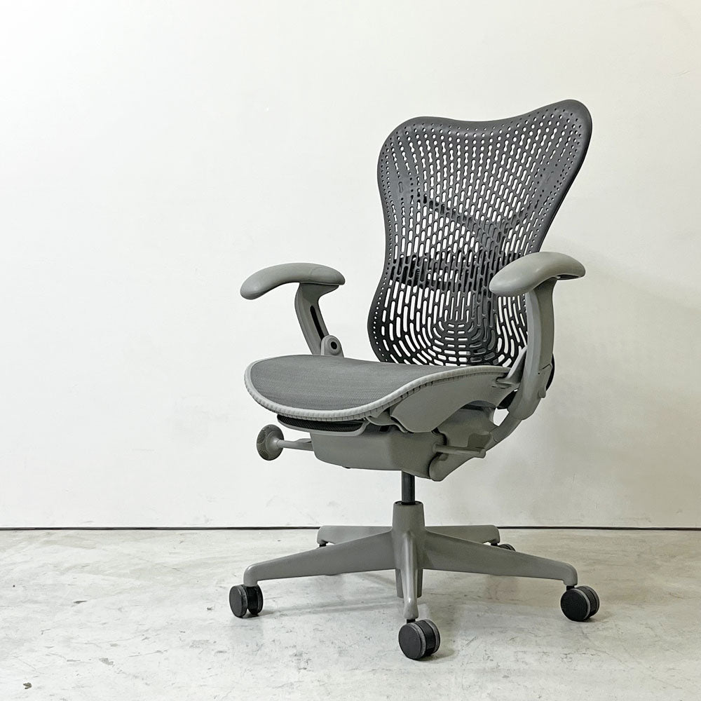 【祖師ヶ谷大蔵店】ハーマンミラー Herman Miller ミラチェア Mirra Chair オフィスチェア スタジオ7.5 Studio7.5 グレー 座面昇降 買取させていただきました。
