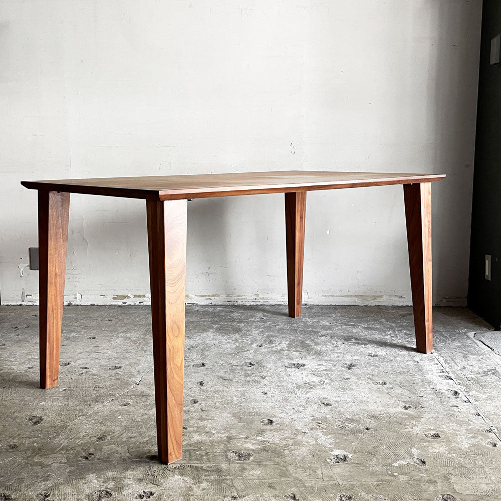 【自由が丘店】IDC大塚家具 OTSUKA フィルスリー Fill3 ダイニングテーブル ウォールナット材 W135cm ナチュラルモダンデザイン 買取させていただきました。