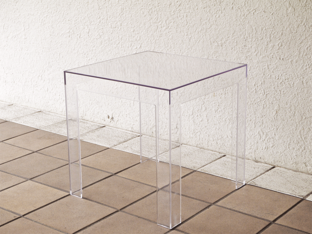カルテル Kartell ジョリー JOLLY サイドテーブル クリア パオロ・リザット Paolo Rizzatto イタリア 中古品 買い取りしました。
