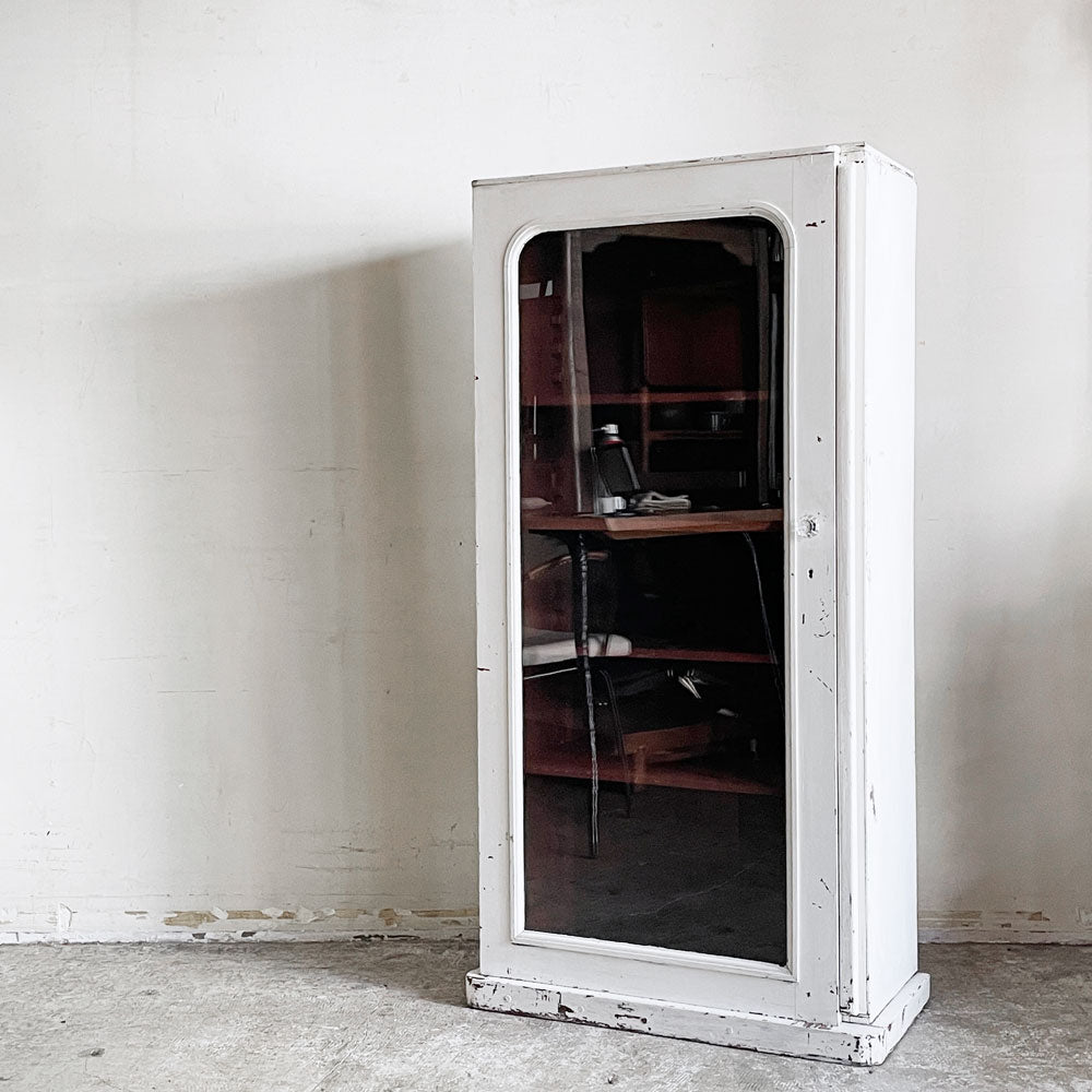 【自由が丘店】フランスビンテージ French Vintage ガラスキャビネット ディスプレイケース ホワイト ペインテッド シャビーシック 店舗什器 買取させていただきました。