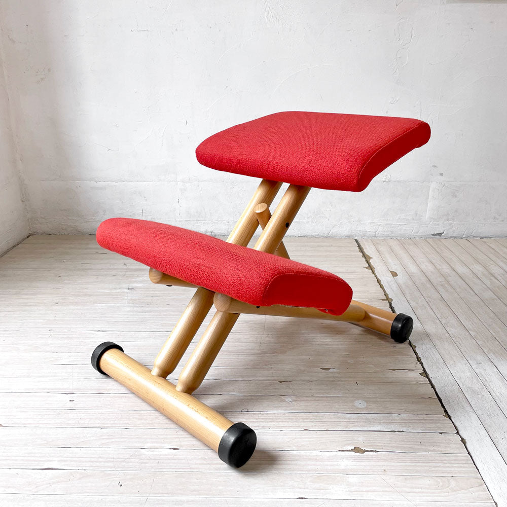 【下北沢店】ストッケ STOKKE ヴァリエール VARIER マルチバランス MULTI レッド バランスチェア 学習椅子 北欧 ノルウェー 買取させていただきました。