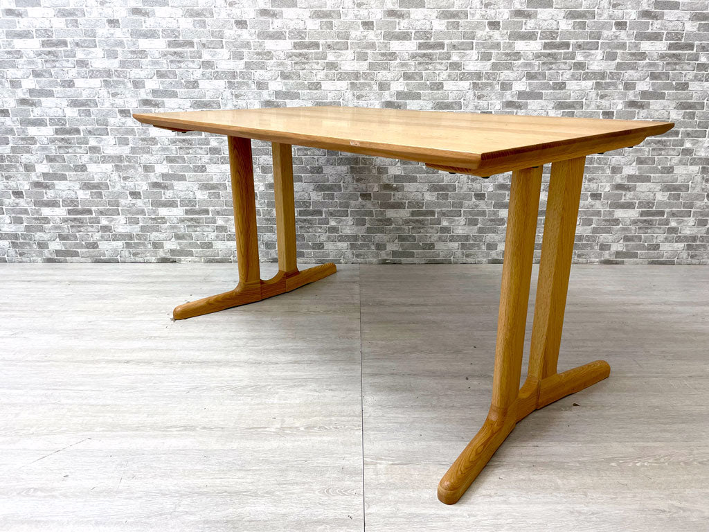 IDC大塚家具 OTSUKA フィル3 ダイニングテーブル W120cm レッドオーク材 ナチュラル ウレタン塗装 2本脚 美品 買い取りしました。