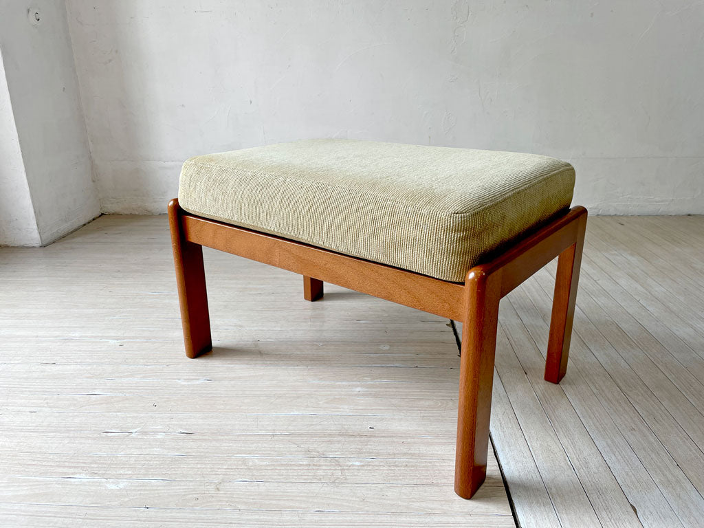 コスガ KOSUGA オットマン スツール ファブリッククッション グレー系 ナチュラル 北欧モダンスタイル 現状品 中古品 買い取りしました。