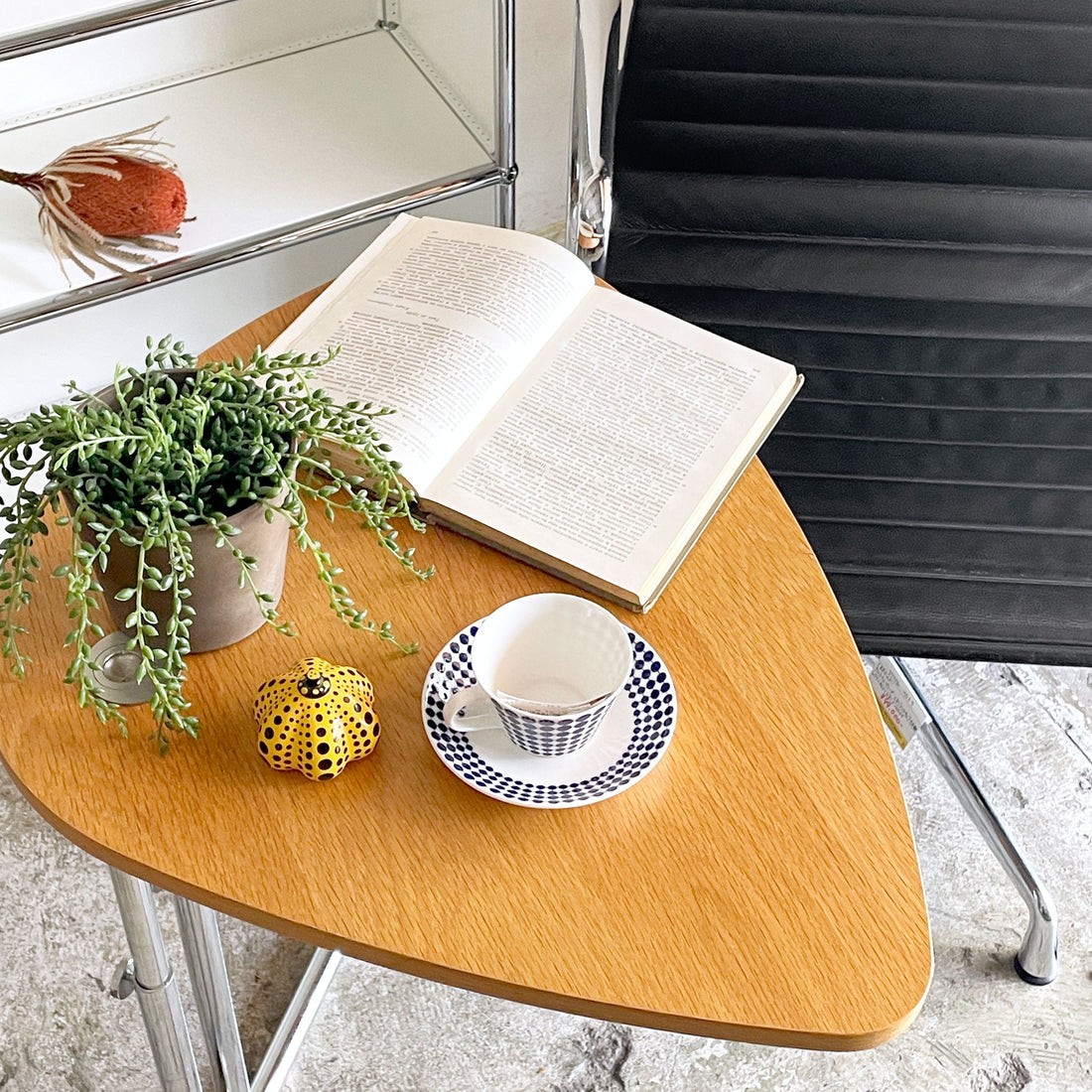 テクタ TECTA K22 サイドテーブル SIDE TABLE オーク材 高さ調整可 アクセル・ブロッホイザー アレキサンダーカルダー ドイツ バウハウス～アートのように佇む、K22