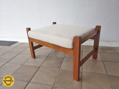 北欧家具 デンマーク製 ヴィンテージ  オットマン  greeniche取扱～オットマンとしてもスツールとしても使える小さいけれど存在感のある北欧家具【買取と販売とレンタルのお店】