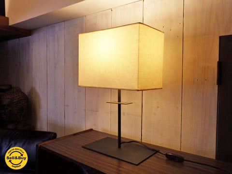 カッシーナ イクスシー 取扱 Cassina ixc. カトリーヌ メミ ニューヨーク テーブルランプ New York ～ 凛とした印象のテーブルランプ【買取と販売とレンタルのお店】