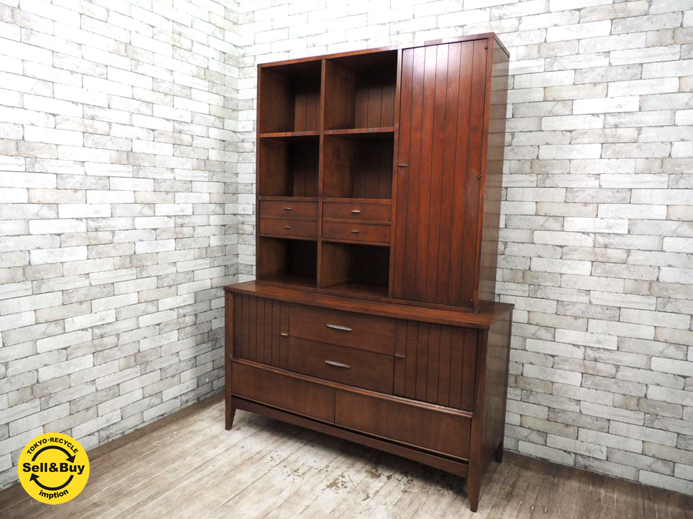 Dixie Furniture カップボード 食器棚 飾り棚 収納棚 ミッドセンチュリー   USビンテージ  中古品 買い取りしました。祖師ヶ谷大蔵店 出張買取もお任せ下さい。