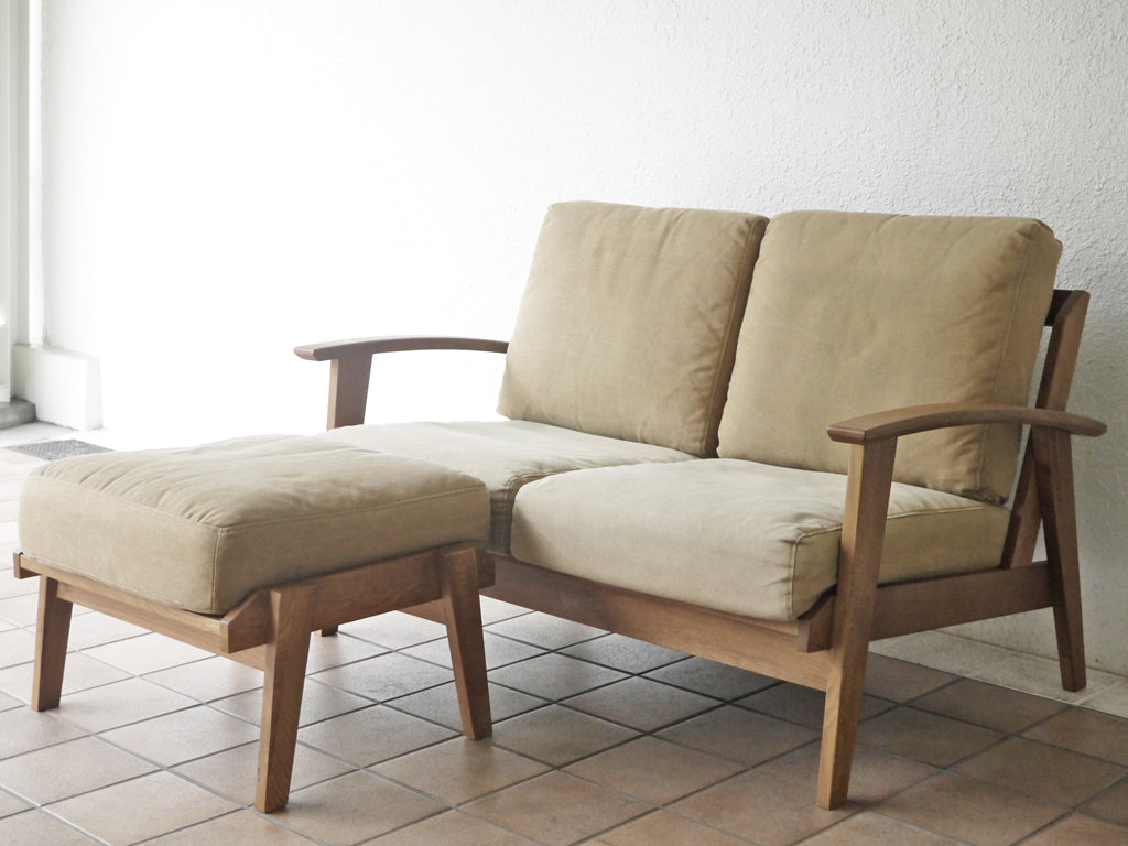 アーバンリサーチ ドアーズ DOORS LIVING PRODUCTS ボシー Bothy キャンバス ソファ 2P オーク無垢材 カーキ 定価\86,900- & オットマン オーク無垢材 カーキ 定価\26,950- 中古品 買い取りしました。