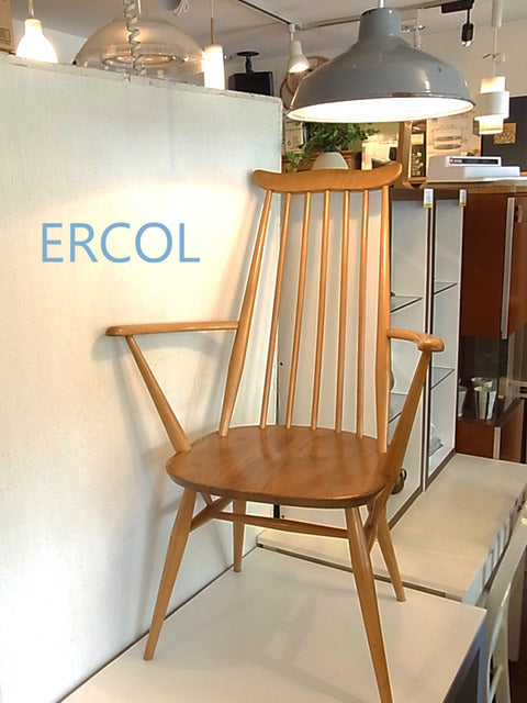 甘くなりすぎない端正なデザインが特徴☆　アーコール　ERCOL  『 ゴールドスミス アームチェア 』【買取と販売とレンタルのお店】