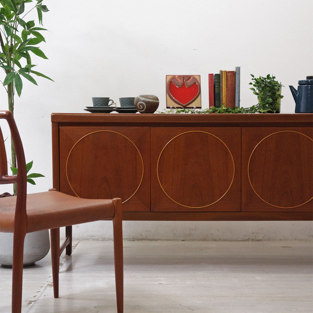 ネイサンファニチャー Nathan Furniture サークルズ サイドボード Circles Sideboard チーク材 Patrick Lee W183cm 北欧スタイル ビンテージ ～北欧デザインブームの一角を担った英国老舗家具メーカー～