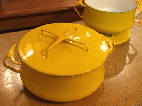 キッチンに立つのが楽しくなること間違いなし♪～DANSK Jens H.Quistgaard Pan Yellow ダンスク　ビンテージ両手鍋【買取＆販売＆レンタル】