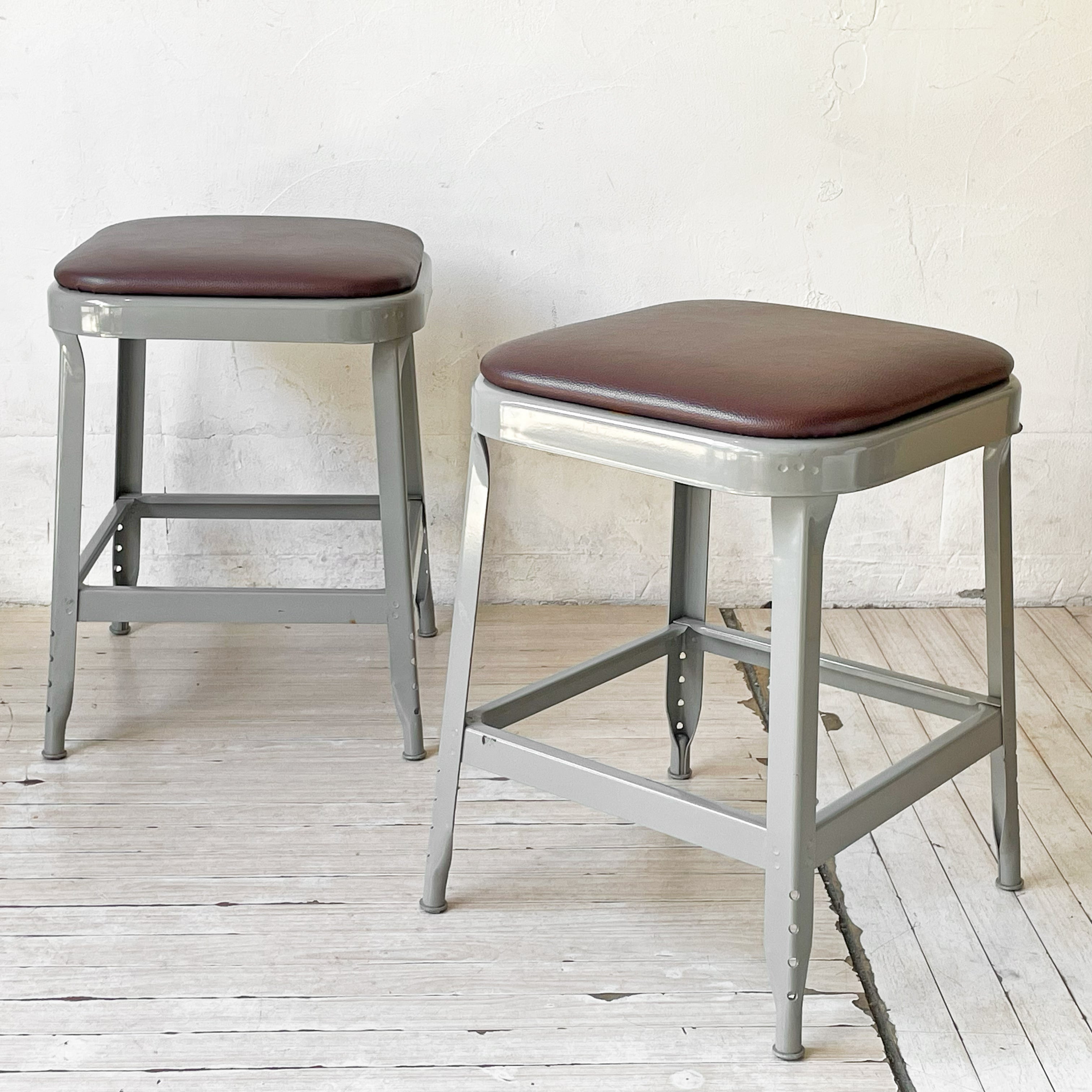 【下北沢店】リオン LYON ファクトリースツール FACTORY STOOL Sサイズ インダストリアル 計2点 買取させていただきました。