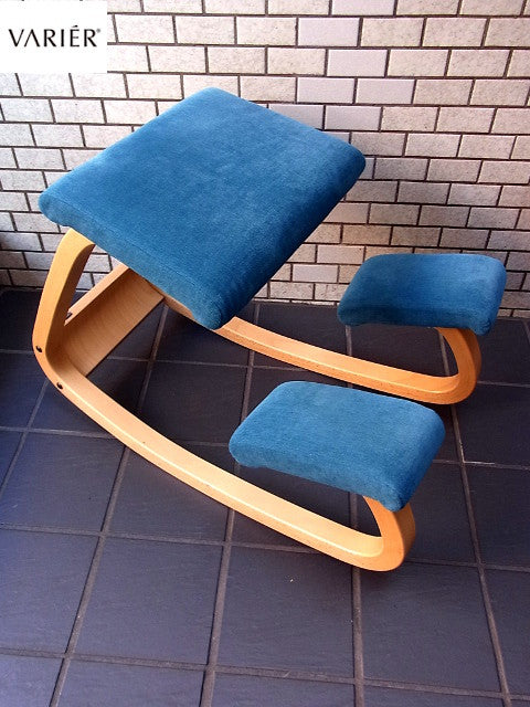 ノルウェーから来たユニークなバランスチェア～Varier by Stokke バリアブル ヴァリエール バイ ストッケ 布張 木製【買取と販売とレンタルのお店】