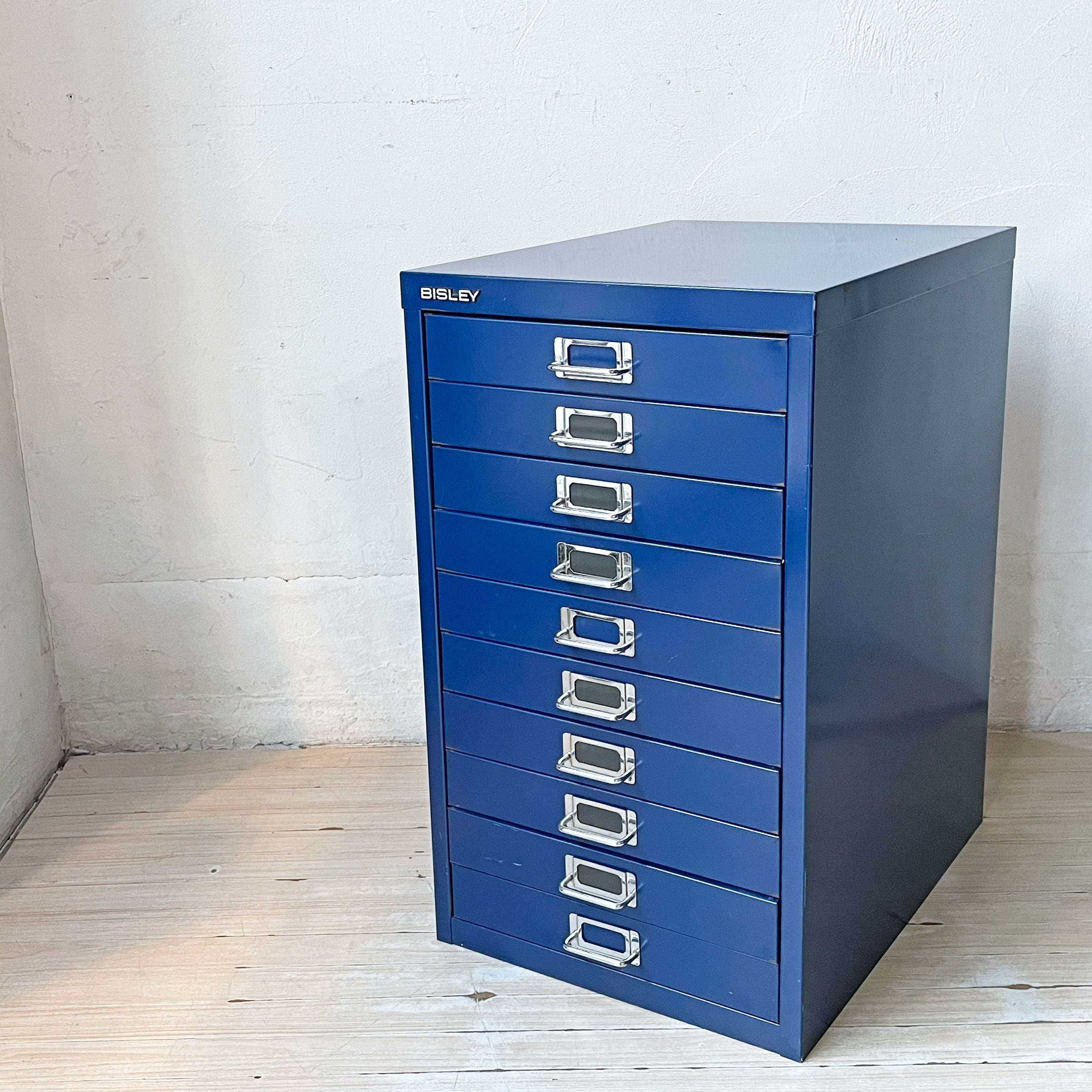 【下北沢店】ビスレー BISLEY ベーシック BASICシリーズ A3キャビネット BA3/10 10段 デスクキャビネット ブルー オフィス家具 英国 買取させていただきました。