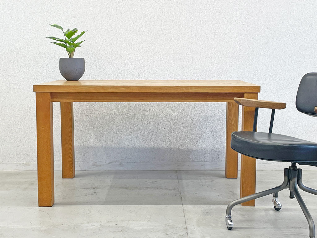 特集：トラックファニチャー TRUCK FURNITURE OAK SR TABLE＆Sutto chair ～家具の本質に迫る