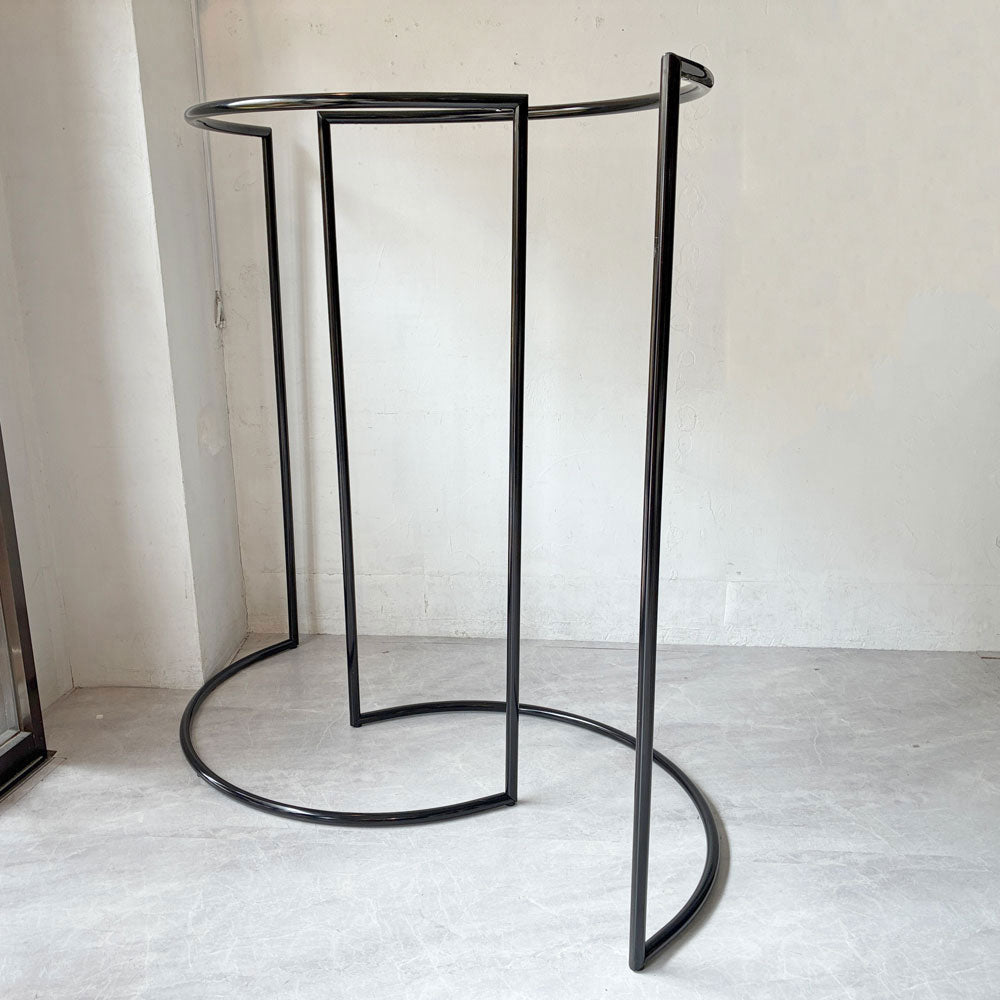 ヘイ HAY カラーラック C-シェイプ Color Rack C Shape ～ 衣服までもディスプレイにしてしまうデンマークデザイン