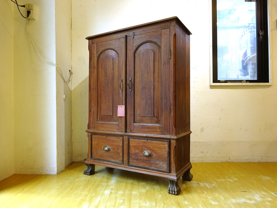 オールドメゾン Old maison ビンテージ チーク無垢材 キャビネット Old teak wood cabinet ～ 重厚さを伴ったリメイク系キャビネット