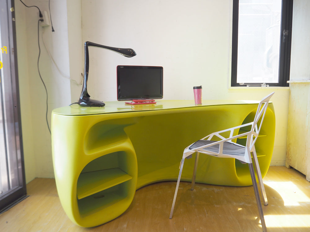 ヴィトラ Vitra バオバブ BaObaB 大型デスク フィルップ・スタルク Philippe Starck デザイン 廃番 希少 スペースエイジ 定価：350,000円以上 買い取りしました。