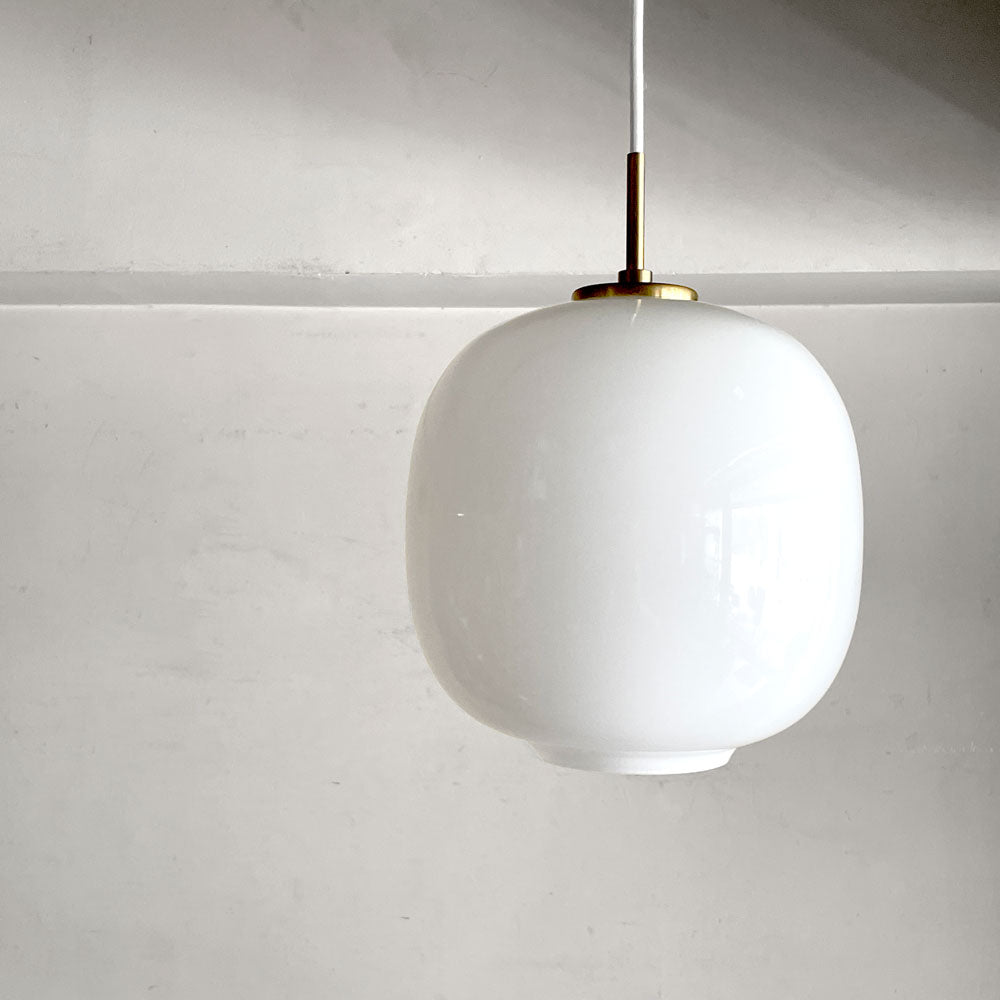 【自由が丘店】ルイスポールセン Louis Poulsen VL45 ラジオハウス 250 RADIOHUS ペンダントライト ヴィルヘルム・ラウリッツェン 乳白ガラス デンマーク 北欧照明 買取させていただきました。