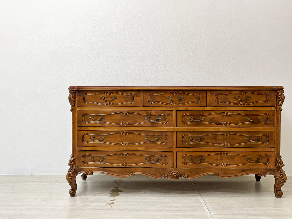 フランスアンティークスタイル French Antique Style 4段 ワイドチェスト 抽斗計9杯 W146cm 猫脚 クラシカルデザイン 中古品 買い取りしました。