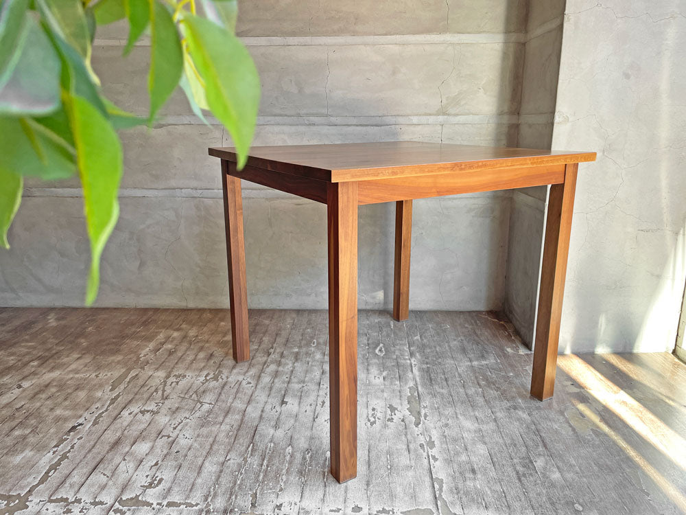 無印良品 MUJI ダイニングテーブル 無垢集成材 W80cm ウォールナット材 正方形 中古品 買い取りしました。