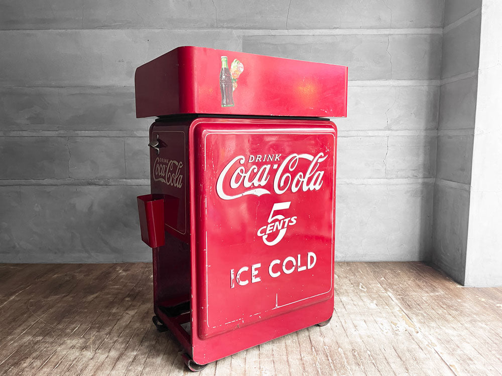 コカ・コーラ Coca-Cola エンボスロゴ 冷蔵ケース ボトルクーラー ボトルオープナー付き ディスプレイトレー付き 店舗什器 ビンテージ 中古品 買い取りしました。