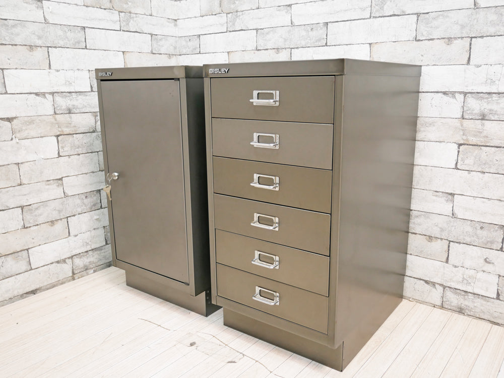 ビスレー BISLEY ベーシック BASICシリーズ BA3/29 1ドアタイプ ＆ BA3/6 A3 ドロワータイプ デスクキャビネット シルバー系 ノーマルベース付 廃番 希少 オフィス家具 英国  中古品  買い取りしました。