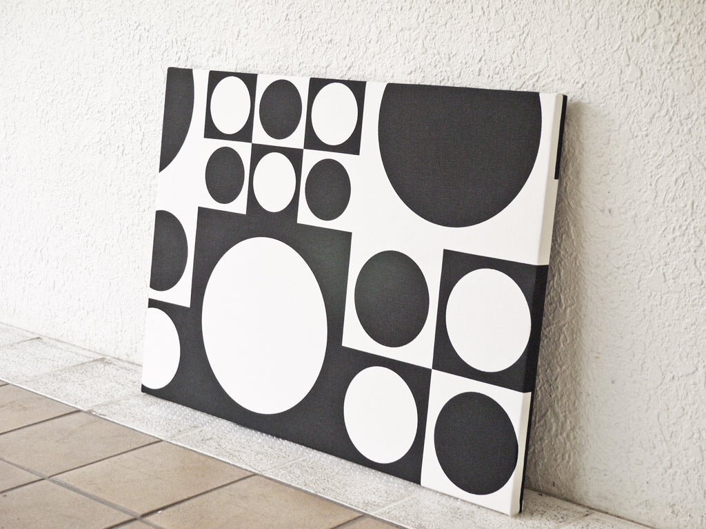 ヴェルナー パントン Verner Panton ジオメトリック B2サイズ ファブリック パネル ブラック 木枠 ウォール インテリア 中古品 買い取りしました。